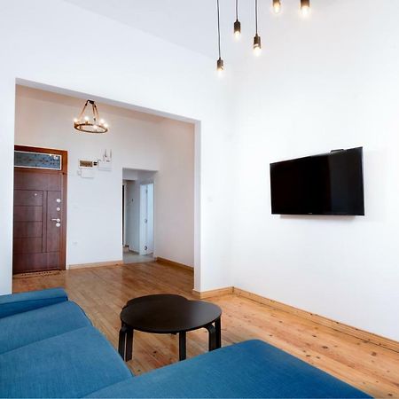 The White Apartment - Bogoridi Main Street Burgas Extérieur photo