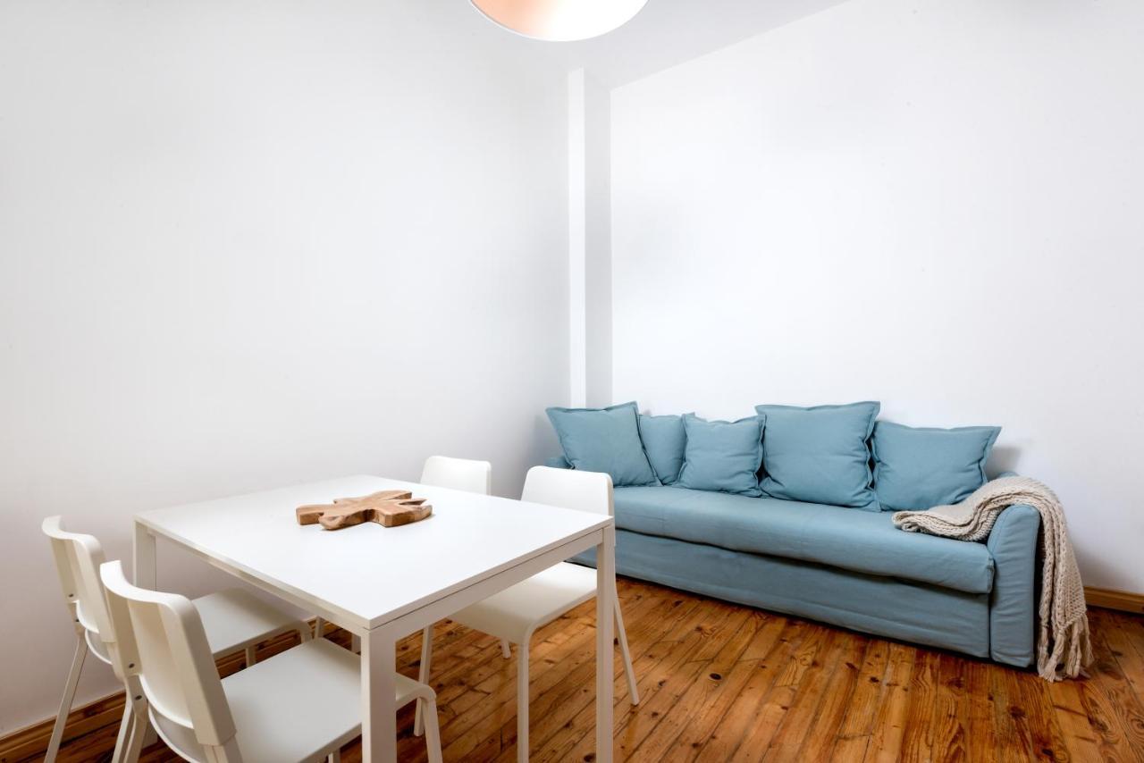 The White Apartment - Bogoridi Main Street Burgas Extérieur photo